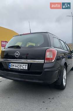 Універсал Opel Astra 2007 в Житомирі