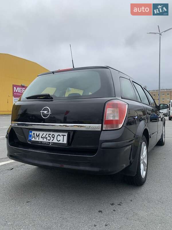 Универсал Opel Astra 2007 в 