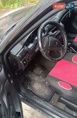 Хетчбек Opel Astra 1993 в  фото 7 Хетчбек Opel Astra 1993 в