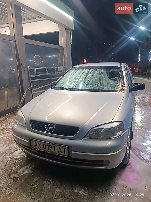 Opel Astra 2004