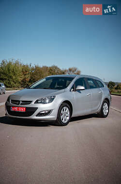 Универсал Opel Astra 2014 в 