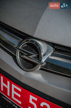 Универсал Opel Astra 2014 в 