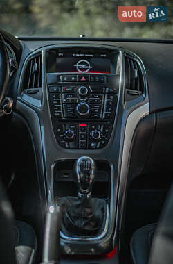 Универсал Opel Astra 2014 в 