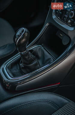 Универсал Opel Astra 2014 в 