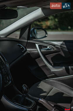 Универсал Opel Astra 2014 в 