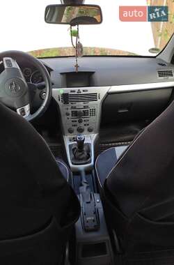 Универсал Opel Astra 2009 в 