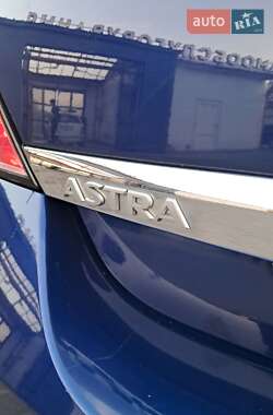 Хэтчбек Opel Astra 2009 в 