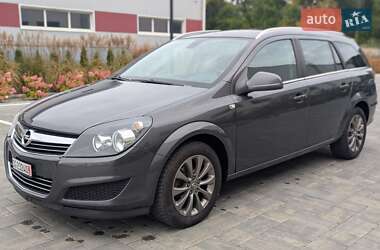 Opel Astra 2011