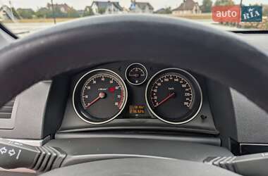 Универсал Opel Astra 2011 в 