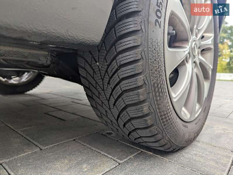 Универсал Opel Astra 2011 в Луцке