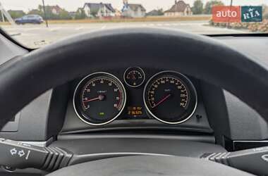 Универсал Opel Astra 2011 в 