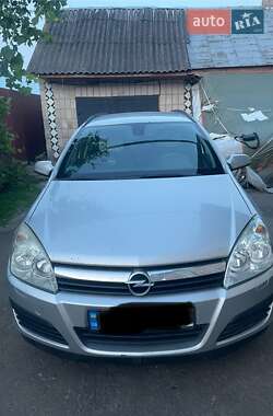 Універсал Opel Astra 2006 в Рівному