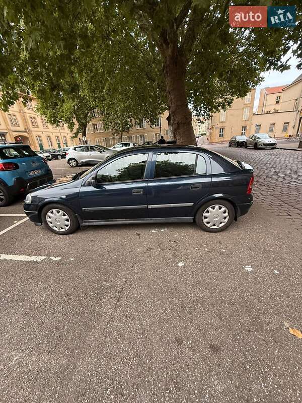 Хэтчбек Opel Astra 2002 в Калуше