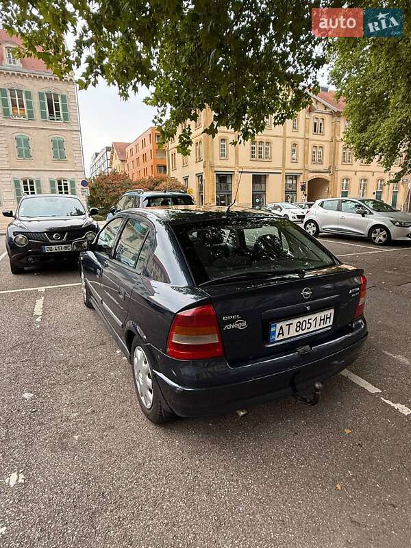 Хэтчбек Opel Astra 2002 в Калуше