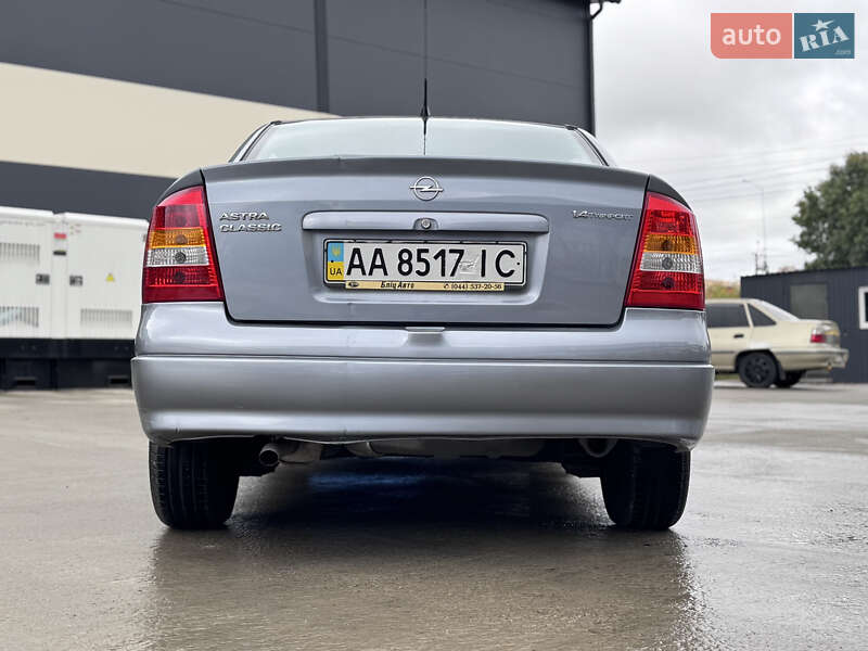 Седан Opel Astra 2009 в Киеве