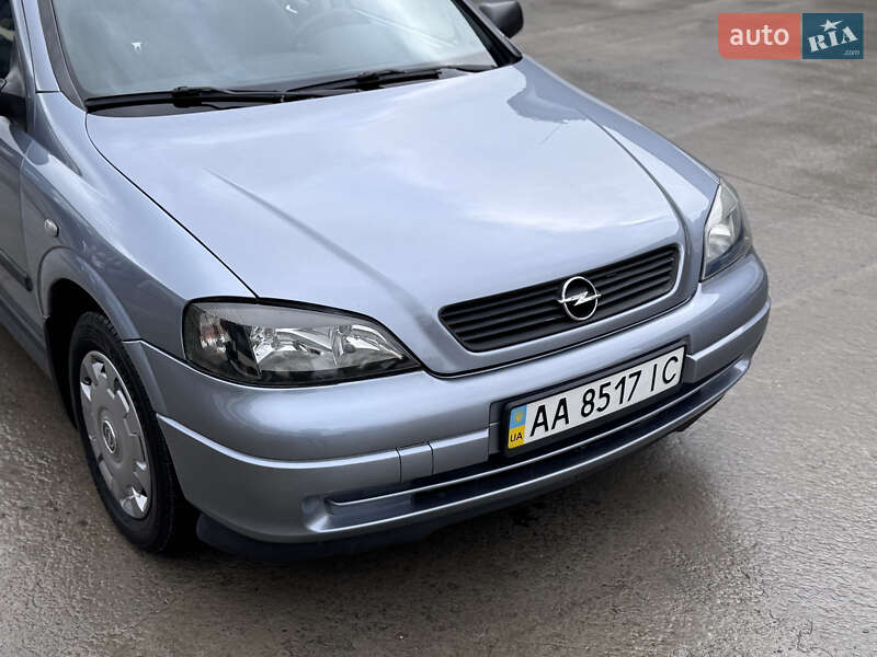 Седан Opel Astra 2009 в Киеве
