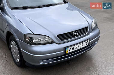 Седан Opel Astra 2009 в 