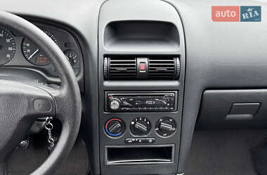 Седан Opel Astra 2009 в 