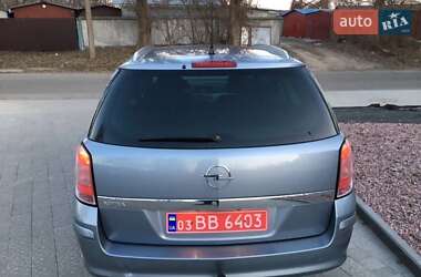 Универсал Opel Astra 2010 в 