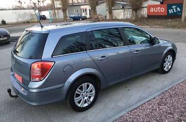 Opel Astra 2010