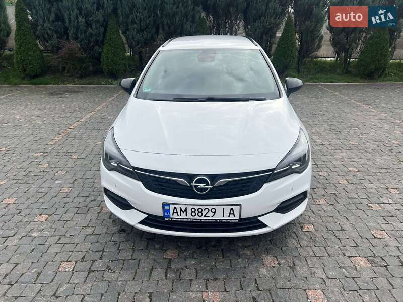 Opel Astra 2021