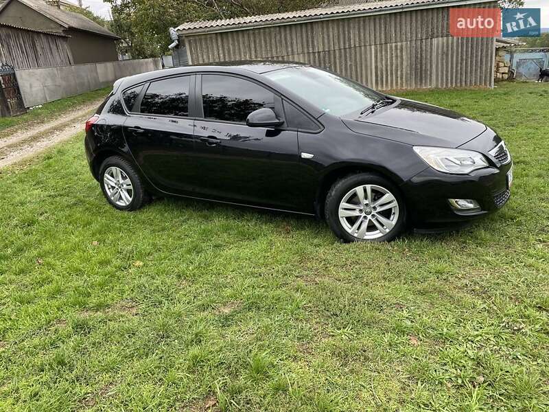 Хэтчбек Opel Astra 2010 в Черновцах фото 7 Хэтчбек Opel Astra 2010 в Черновцах