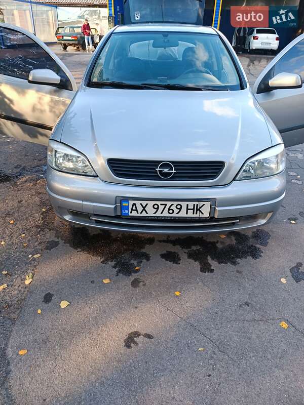 Хэтчбек Opel Astra 2002 в Харькове