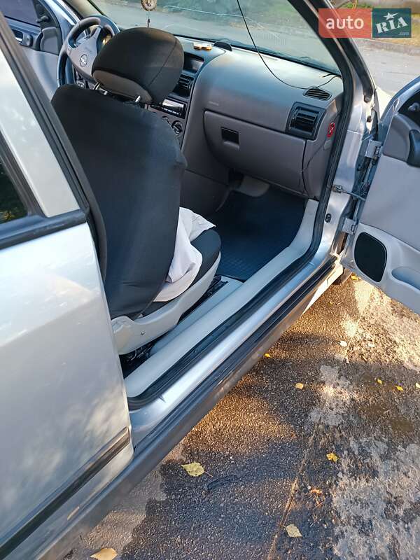 Хэтчбек Opel Astra 2002 в Харькове