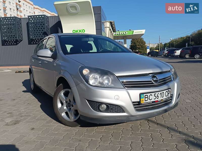 Хетчбек Opel Astra 2012 в Львові фото 15 Хетчбек Opel Astra 2012 в Львові