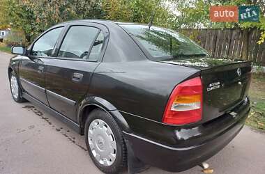 Седан Opel Astra 2008 в Шостке