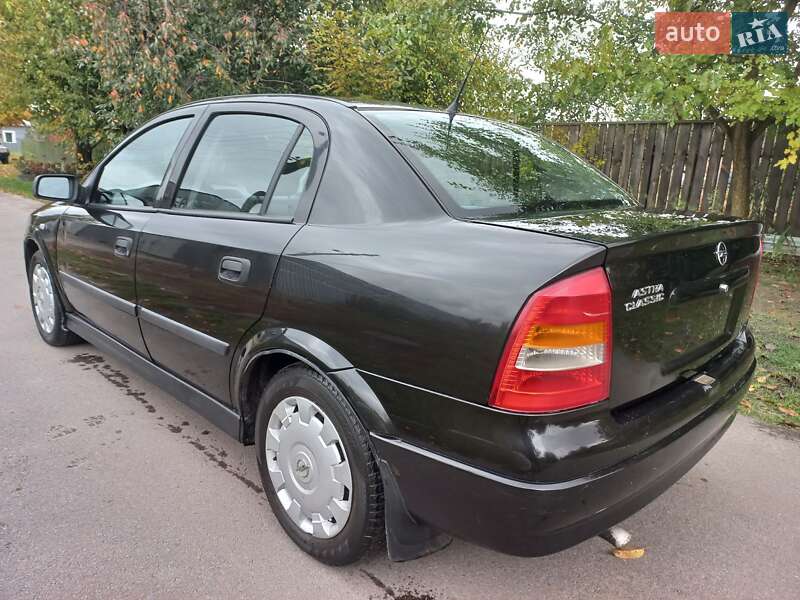 Седан Opel Astra 2008 в Шостке