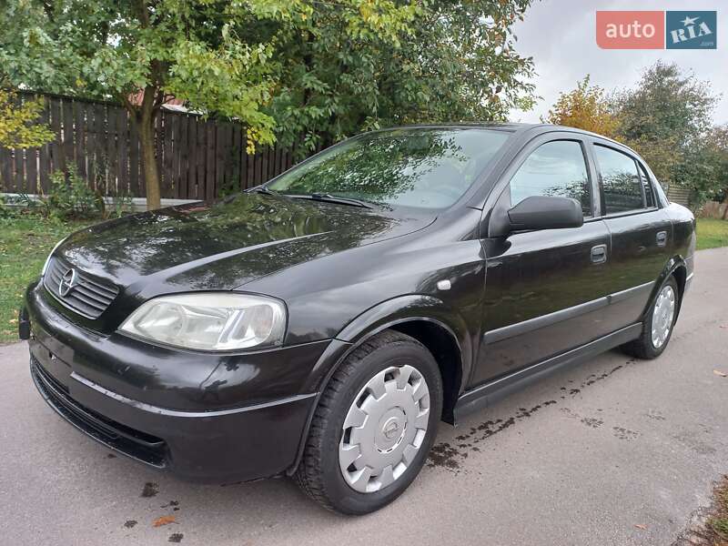Седан Opel Astra 2008 в Шостке