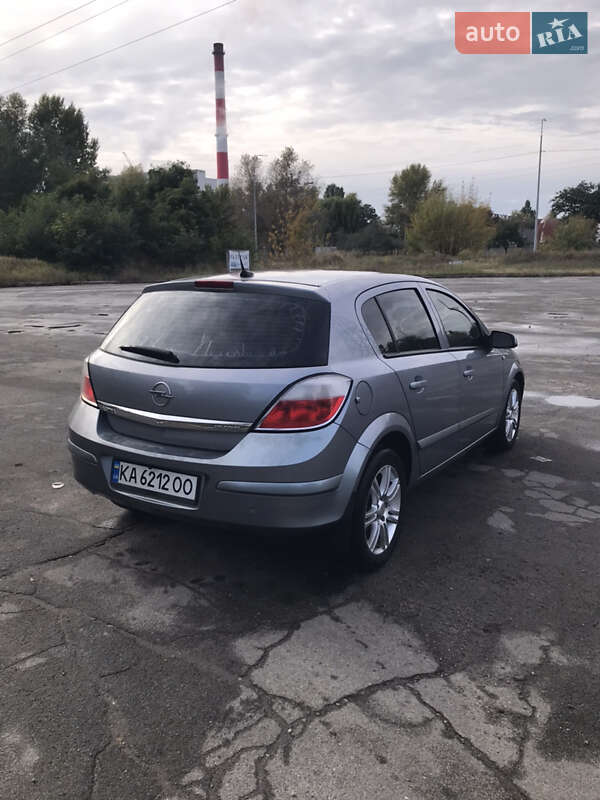 Хетчбек Opel Astra 2004 в Києві фото 4 Хетчбек Opel Astra 2004 в Києві