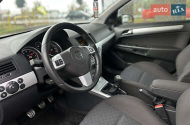 Хетчбек Opel Astra 2004 в  фото 25 Хетчбек Opel Astra 2004 в