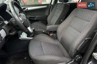 Хетчбек Opel Astra 2004 в  фото 27 Хетчбек Opel Astra 2004 в