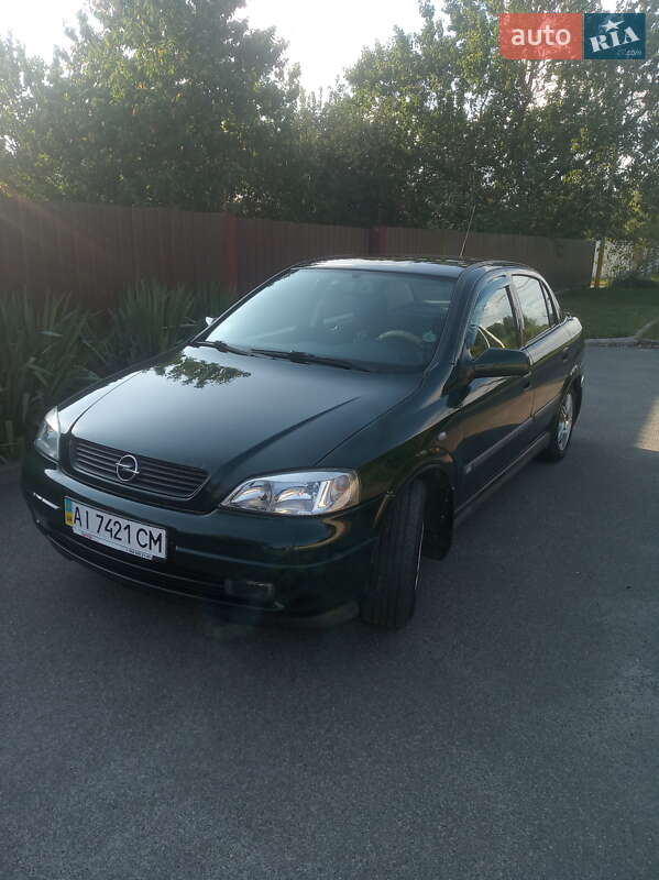 Седан Opel Astra 2000 в Броварах