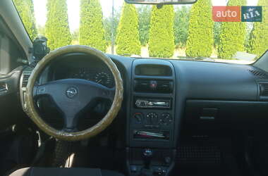 Седан Opel Astra 2000 в 