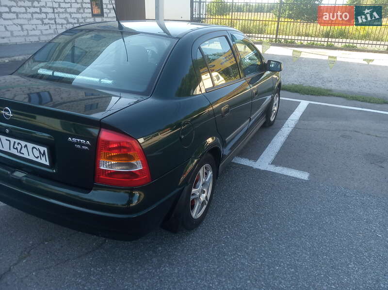 Седан Opel Astra 2000 в Броварах
