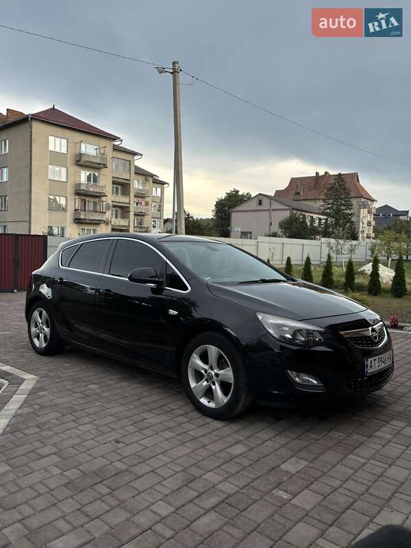 Хэтчбек Opel Astra 2010 в Ивано-Франковске фото 2 Хэтчбек Opel Astra 2010 в Ивано-Франковске