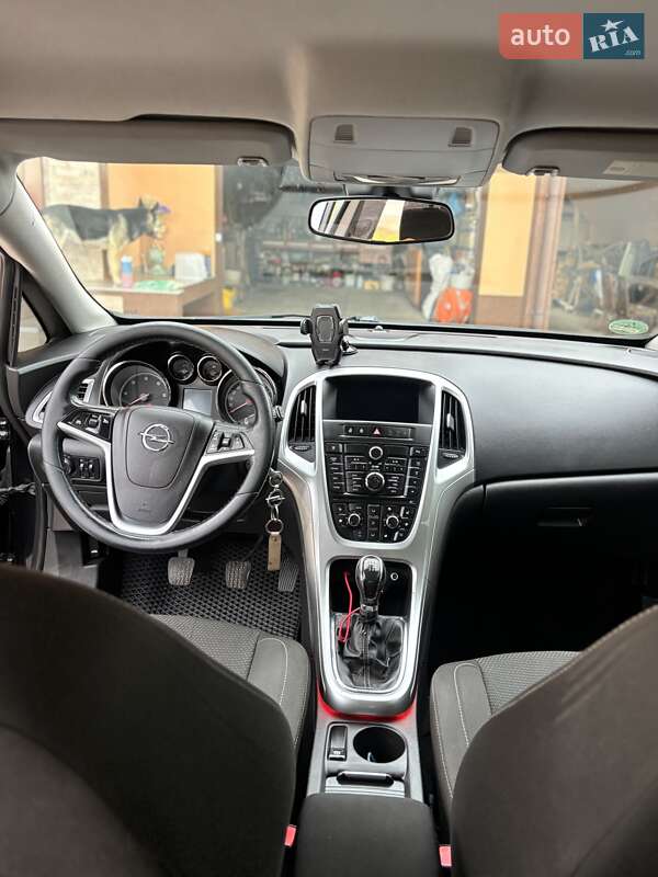 Хэтчбек Opel Astra 2010 в Ивано-Франковске фото 6 Хэтчбек Opel Astra 2010 в Ивано-Франковске