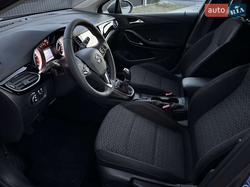 Хетчбек Opel Astra 2018 в Стрию