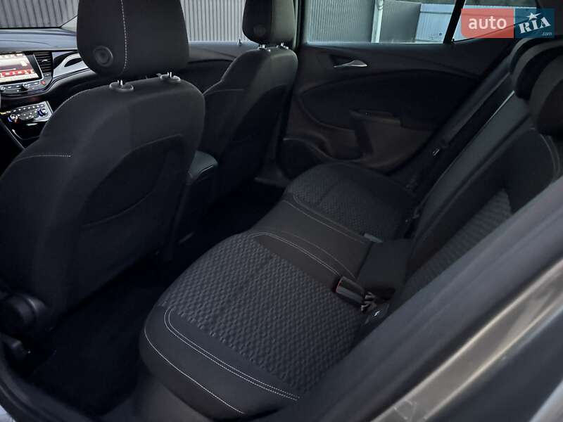 Хетчбек Opel Astra 2018 в Стрию