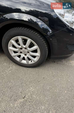 Универсал Opel Astra 2009 в 