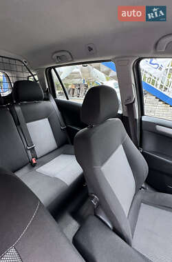 Универсал Opel Astra 2009 в 