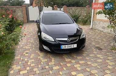 Универсал Opel Astra 2011 в Бобровице