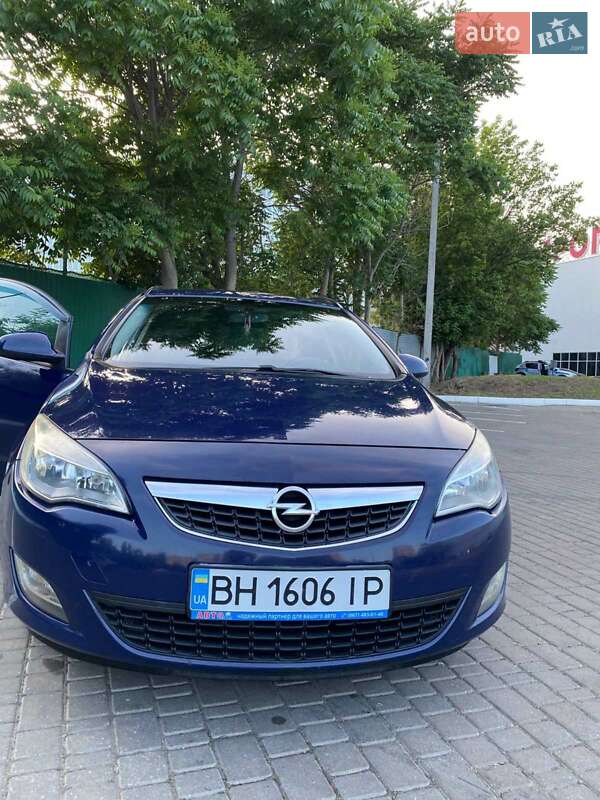 Opel Astra 2012 Opel Astra 2012