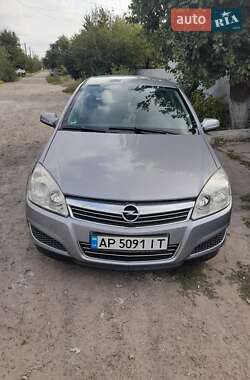 Хэтчбек Opel Astra 2007 в Запорожье