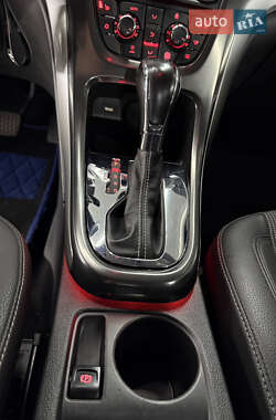 Хэтчбек Opel Astra 2010 в 