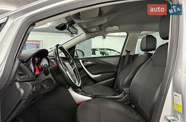 Хэтчбек Opel Astra 2010 в 