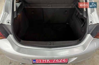 Хэтчбек Opel Astra 2010 в 